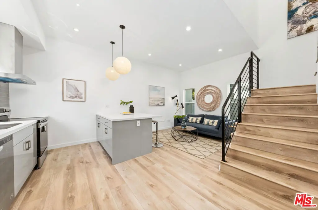 Single Family Residence for rent at 2955 Midvale Avenue, Los Angeles, CA featuring 3 beds and 3 baths