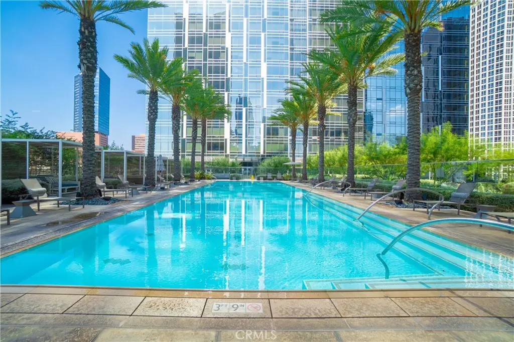 Condominium for sale at 877 Francisco 1003, Los Angeles, CA featuring 1 bed and 1 bath