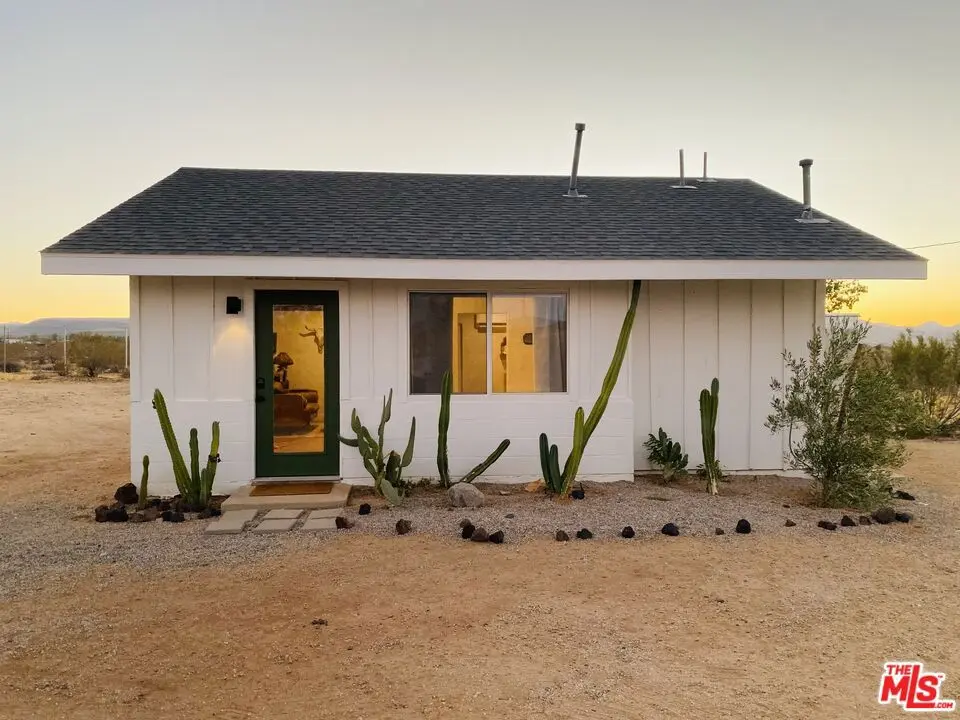 1016 Luna Mesa Road, Yucca Valley, CA — listing photo 1