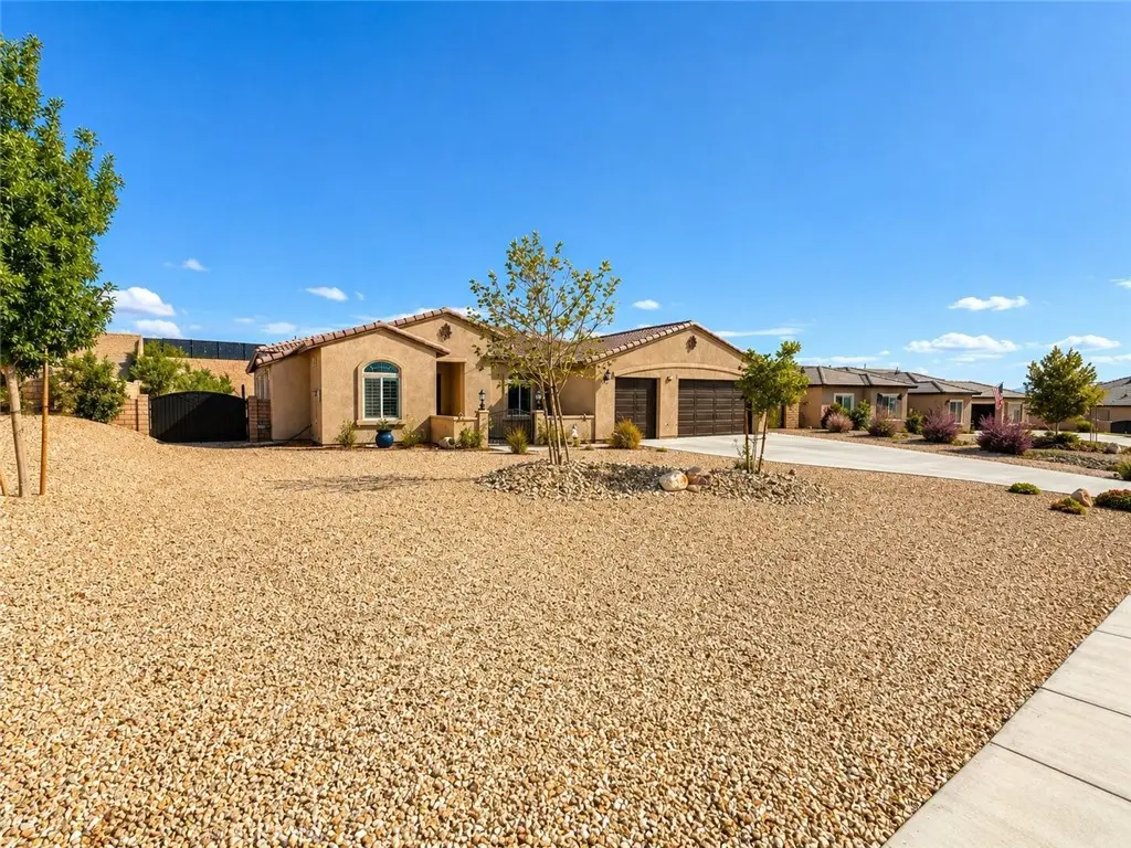 19409 Javelina, Apple Valley, CA — listing photo 1
