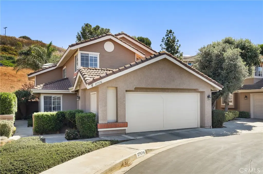 Condominium for sale at 27576 Paseo Castile, San Juan Capistrano, CA featuring 3 beds and 2 baths