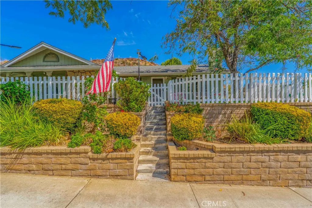 28236 Hot Springs, Canyon Country, CA — listing photo 1