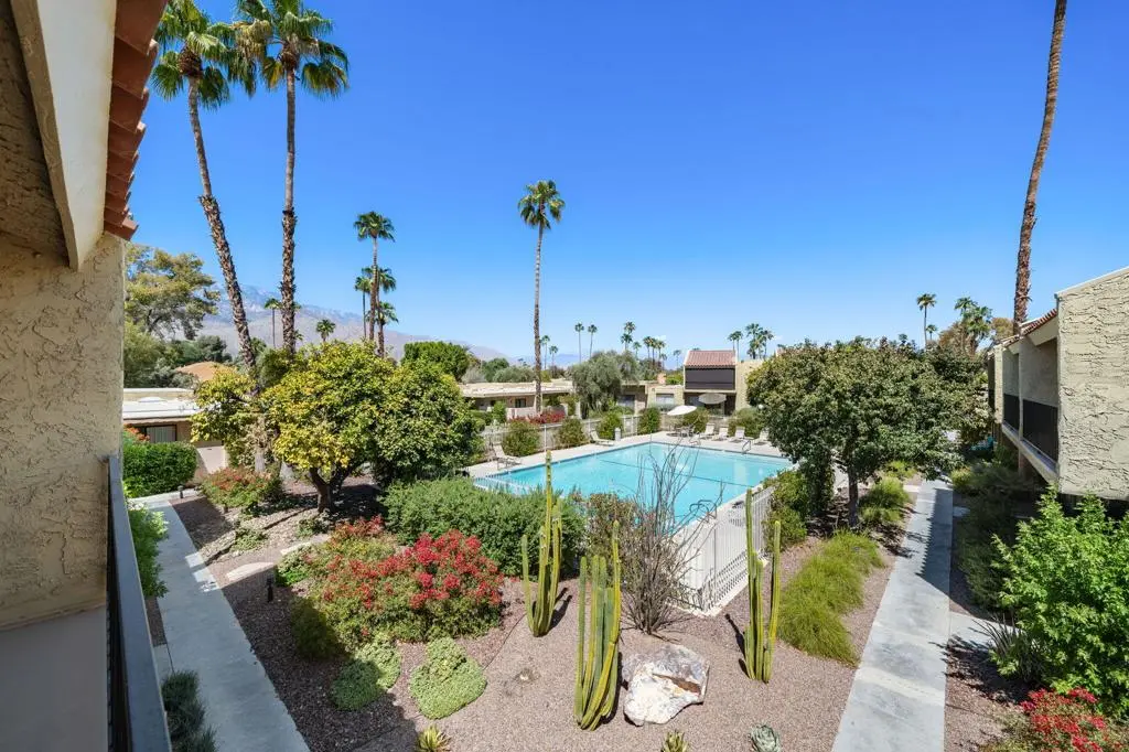 2338 Los Patos Drive, Palm Springs, CA — listing photo 1