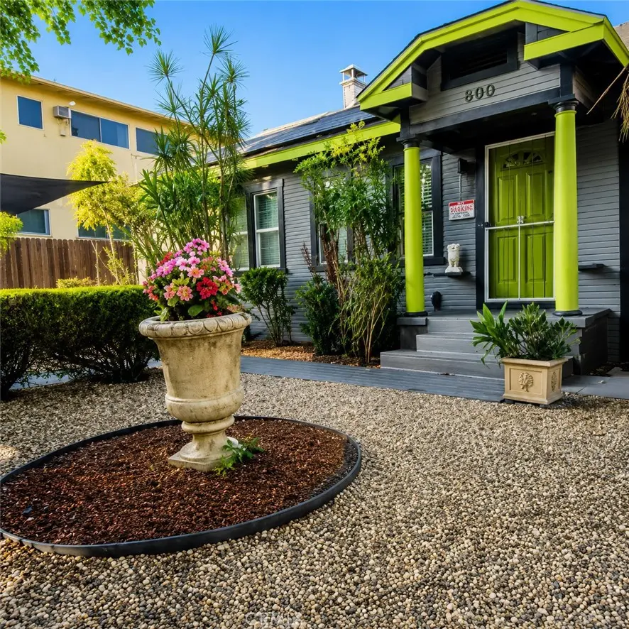 Duplex for sale at 800 N Hobart, Los Angeles, CA featuring 4 beds and 3 baths