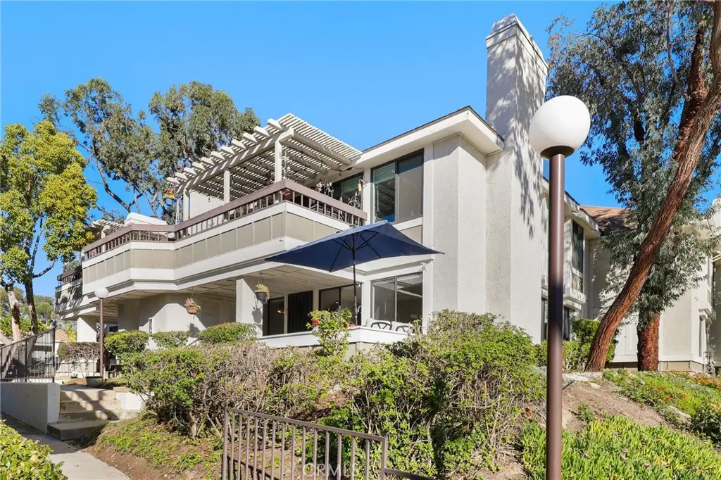 25701 View Pointe 8C, Lake Forest, CA — listing photo 1
