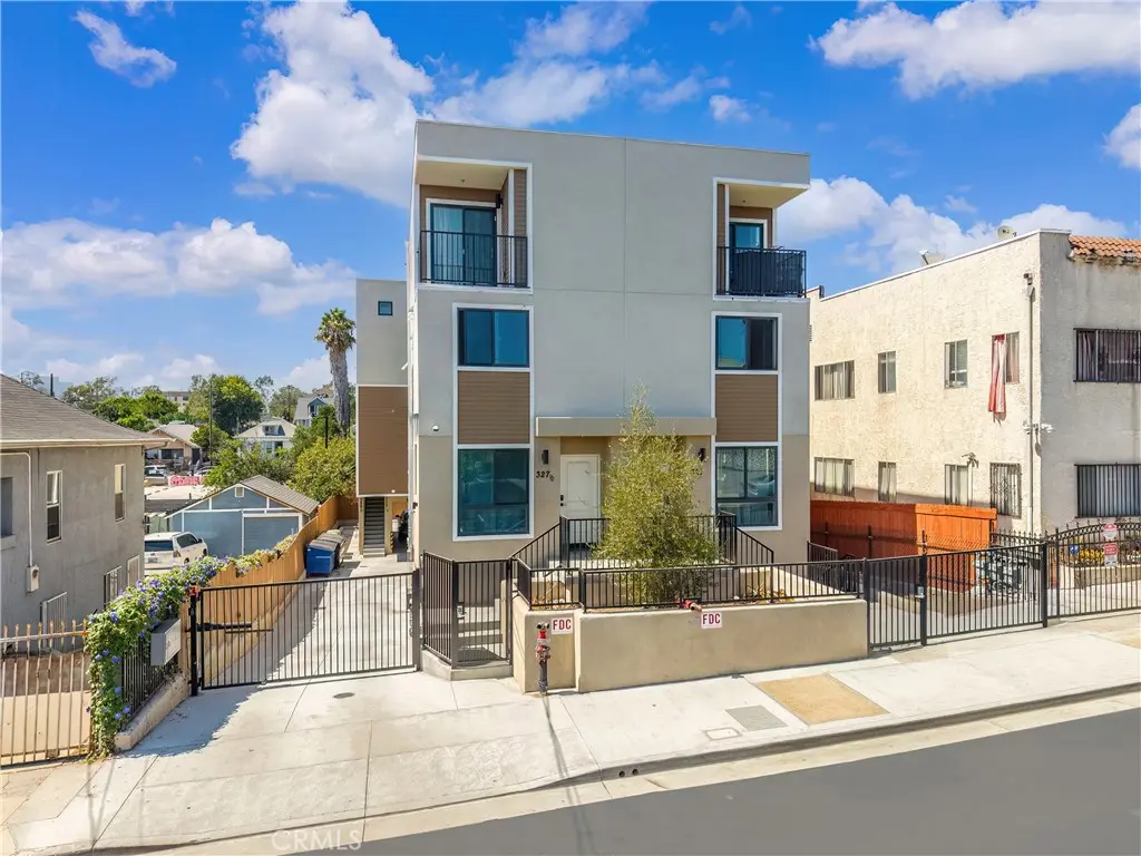 327 N Chicago, Los Angeles, CA — listing photo 1