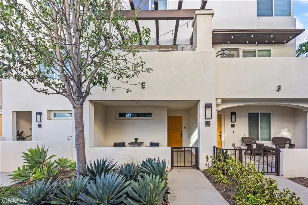 116 N 6th B, Montebello, CA — listing photo 1
