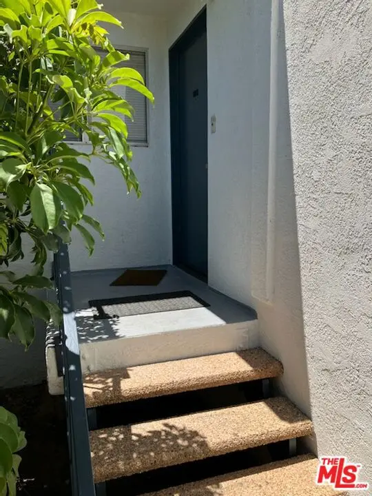 2911 4th Street 108, Santa Monica, CA — listing photo 1