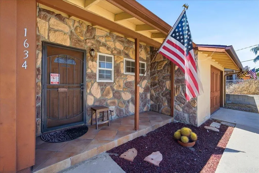 1634 Rush Avenue, Vista, CA — listing photo 1