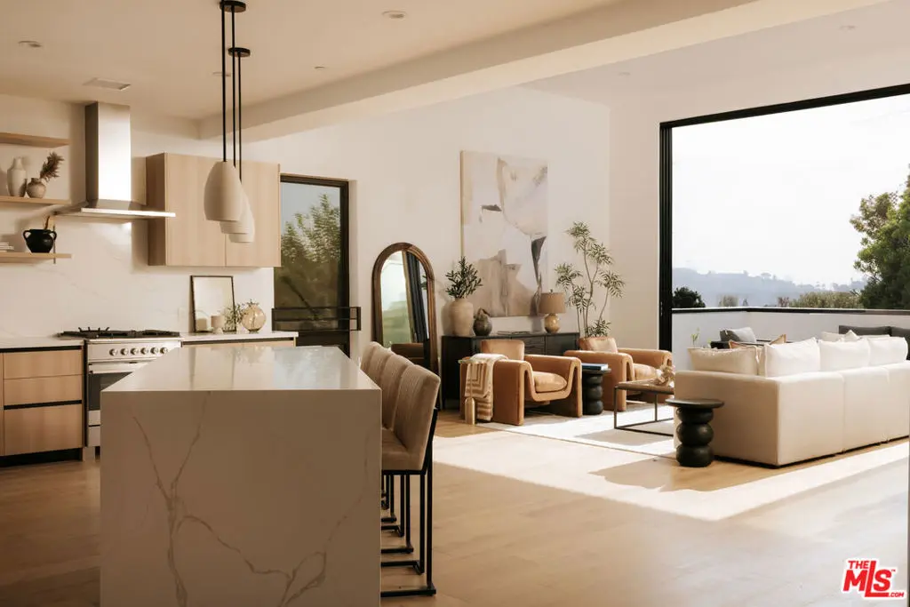 Condominium for sale at 2919 Waverly 308, Los Angeles, CA featuring 3 beds and 3 baths