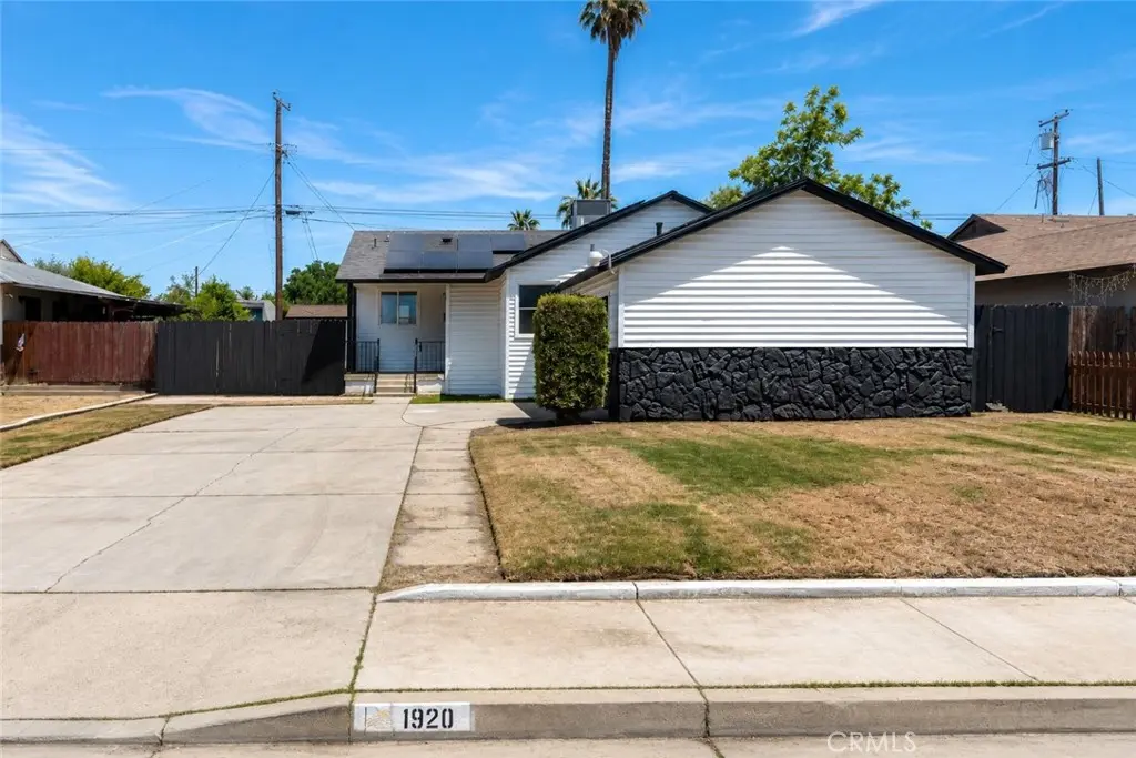 1920 Doolittle, Bakersfield, CA — listing photo 1