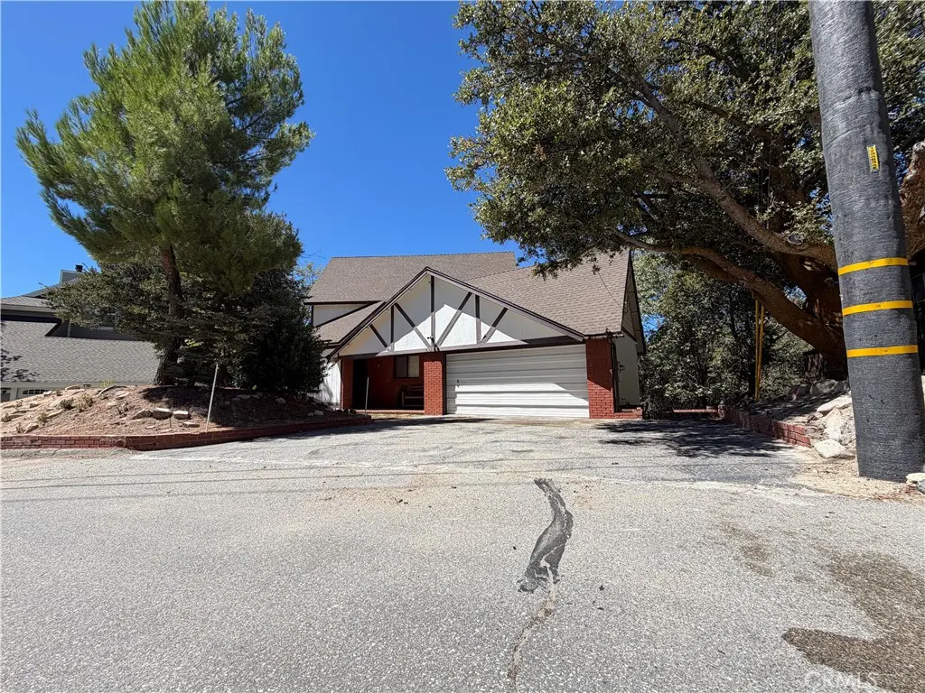 1228 Acadia, Lake Arrowhead, CA — listing photo 1