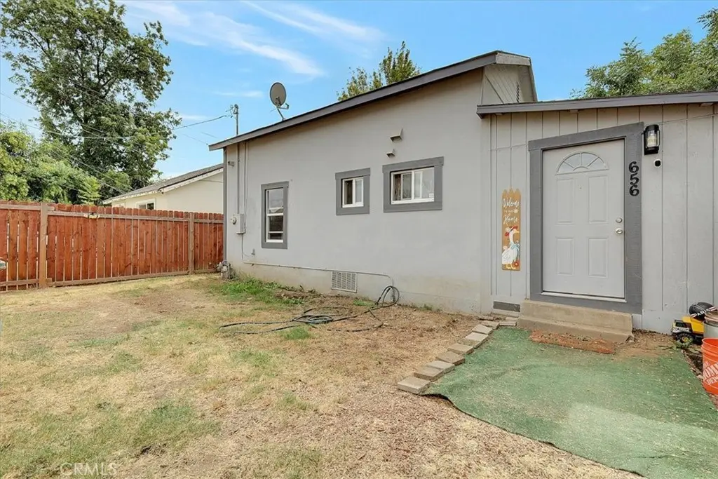 656 Spruce, Yuba City, CA — listing photo 1