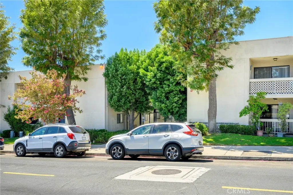 10149 Commerce Avenue 25, Tujunga, CA — listing photo 1