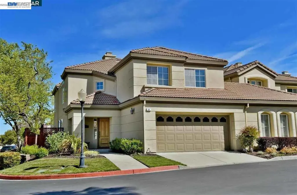 Single Family Residence for rent at 331 Jade Ct., San Ramon, CA featuring 3 beds and 3 baths
