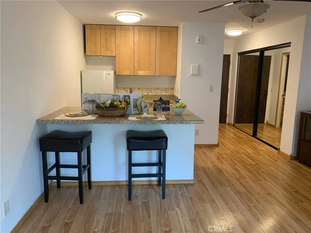 22100 Burbank Blvd 350F, Woodland Hills, CA — listing photo 1