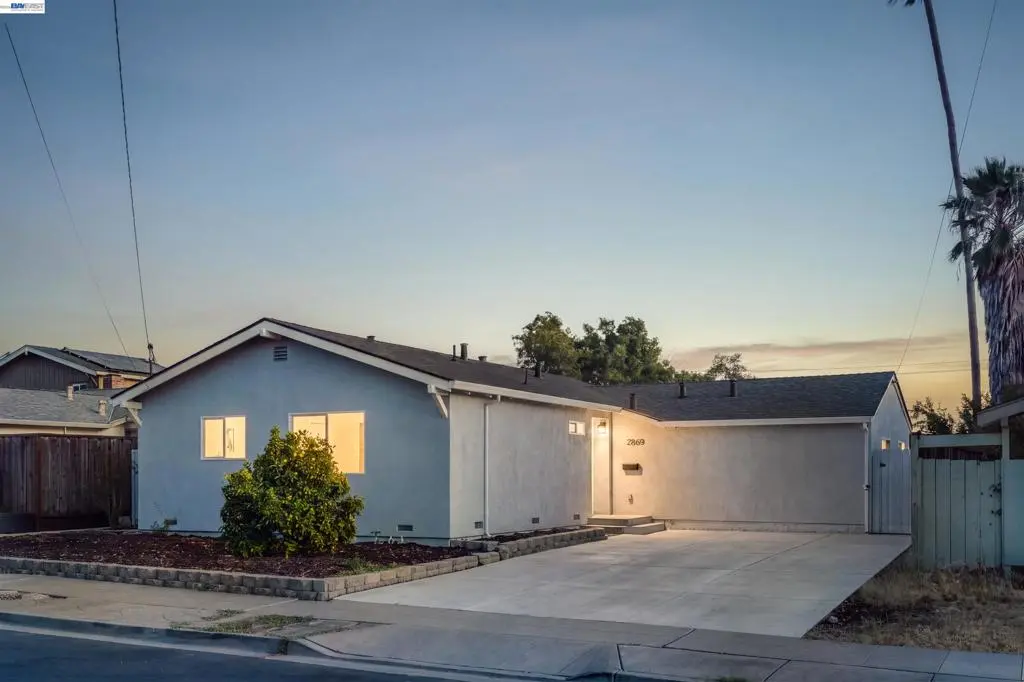 Single Family Residence for sale at 2869 Kennedy St., Livermore, CA featuring 5 beds and 2 baths