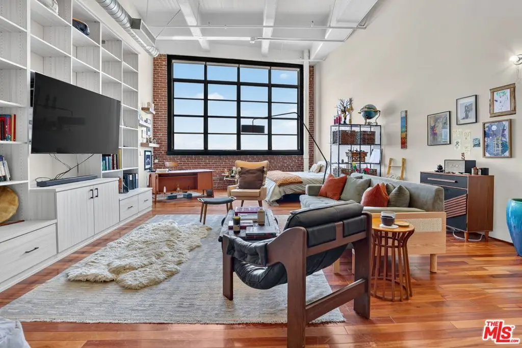 Condominium for rent at 1850 Industrial Street 606, Los Angeles, CA and 1 bath