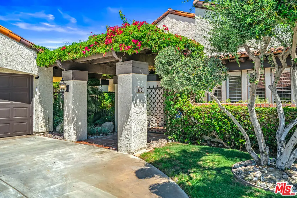 Single Family Residence for sale at 60 Calle Solano, Rancho Mirage, CA featuring 3 beds and 4 baths
