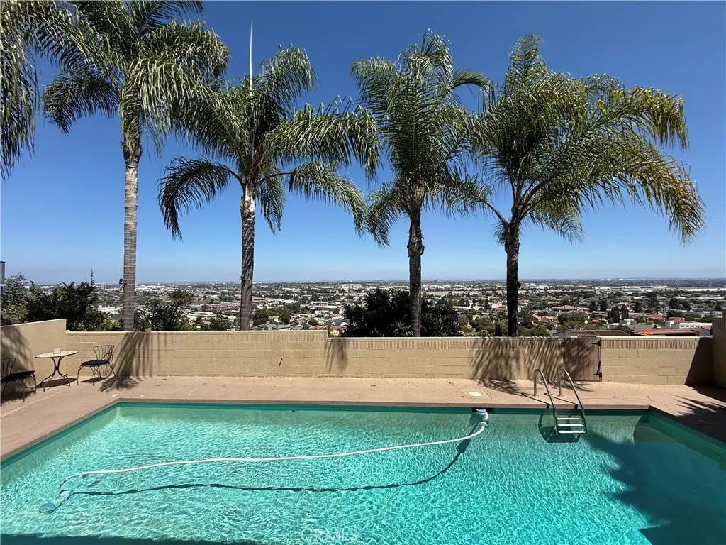 3927 Paseo de las Tortugas, Torrance, CA — listing photo 1