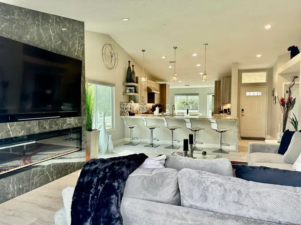 348 Vista Royale Drive, Palm Desert, CA — listing photo 1