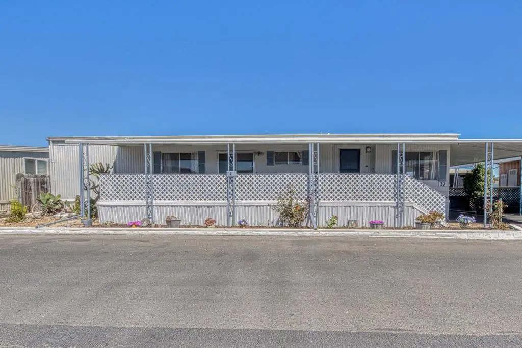 150 Kern Street 37, Salinas, CA — listing photo 1