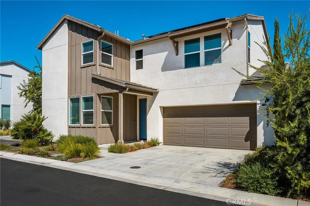 Condominium for sale at 24557 Sonieta Court, Corona, CA featuring 3 beds and 3 baths