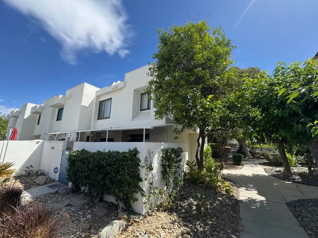 Residential Lease for rent at 48728 Desert Flower Drive, Palm Desert, Riverside County, CA featuring 2 beds and 3 baths