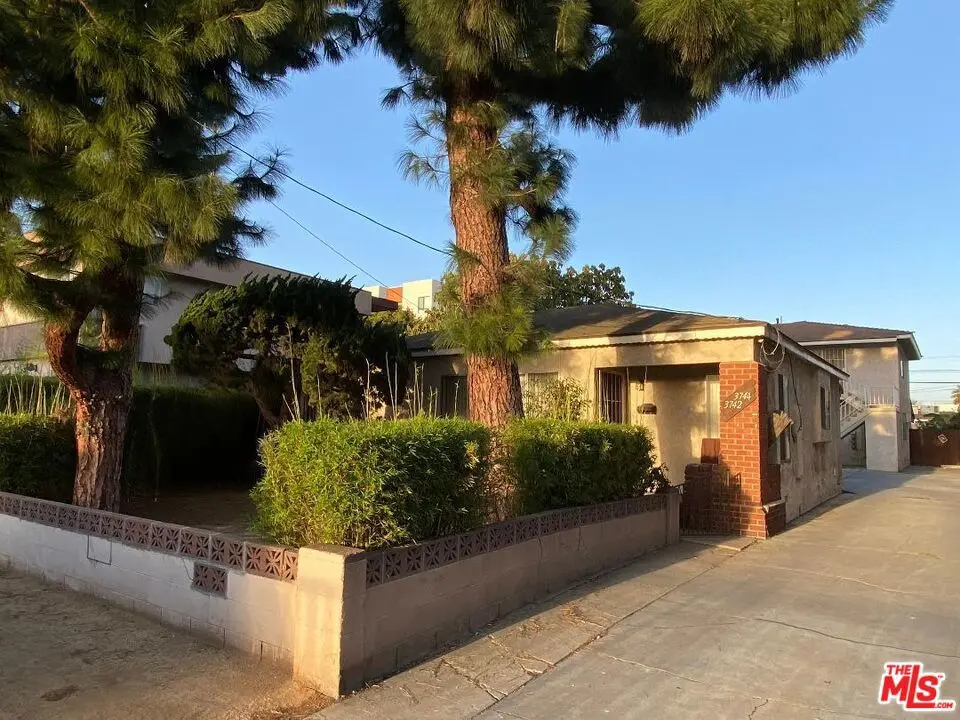 Residential Income for sale at 3742 Dufresne Court, Los Angeles, CA featuring 7 beds and 4 baths