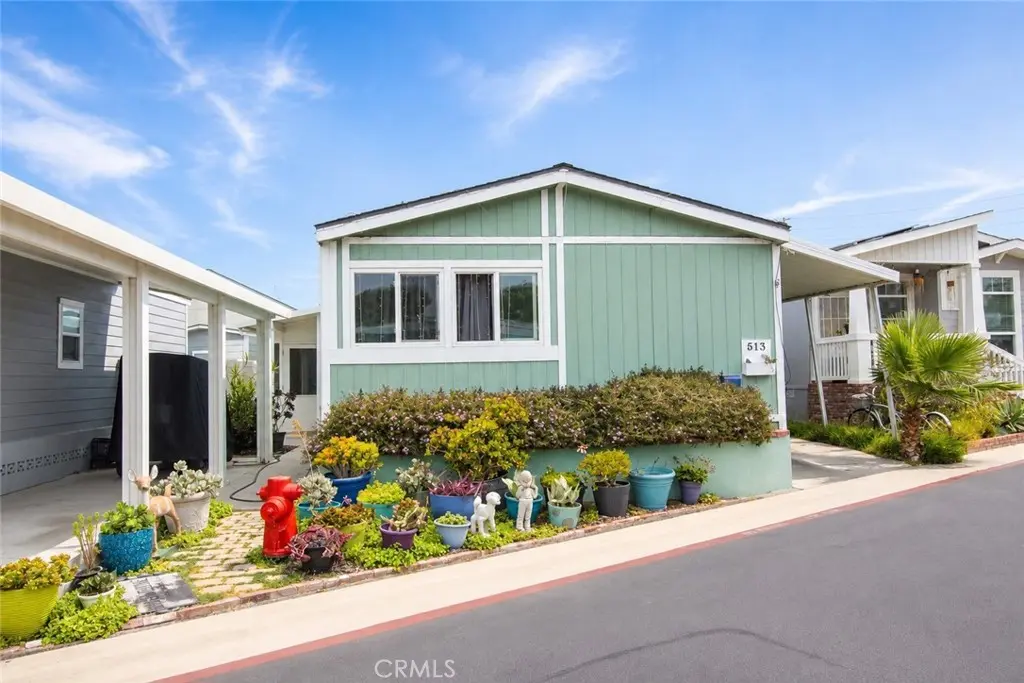 80 Huntington 513, Huntington Beach, CA — listing photo 1