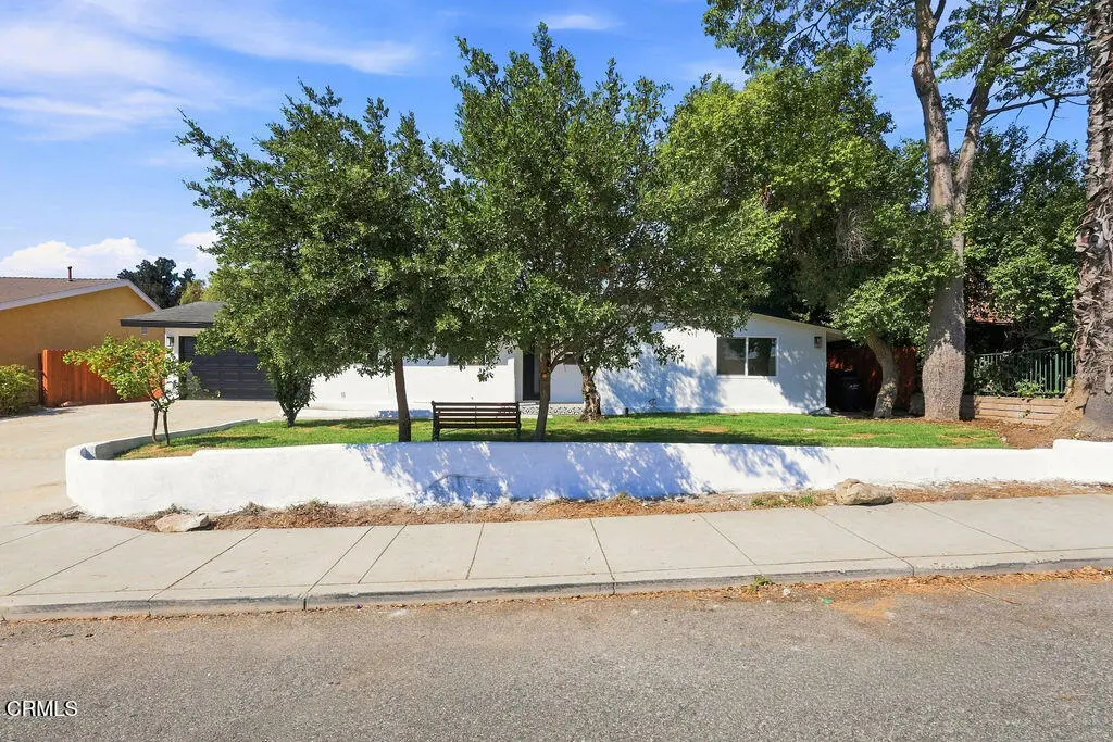 975 E Avenida De Los Arboles, Thousand Oaks, CA — listing photo 1