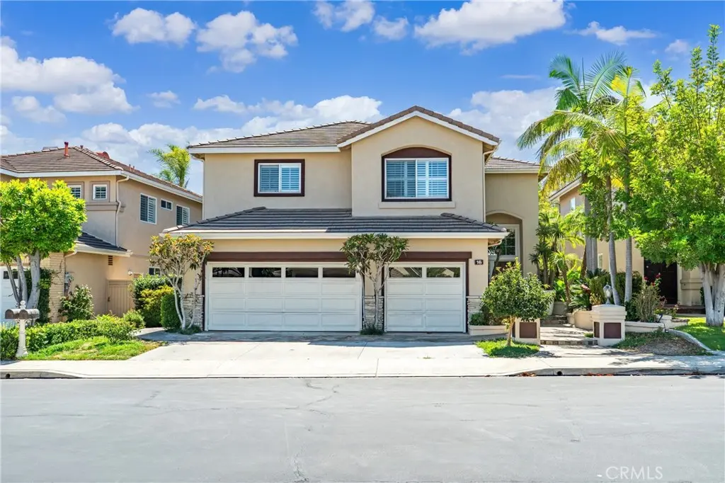 Residential Lease for rent at 16 Faith, Irvine, Orange County, CA featuring 6 beds and 3 baths