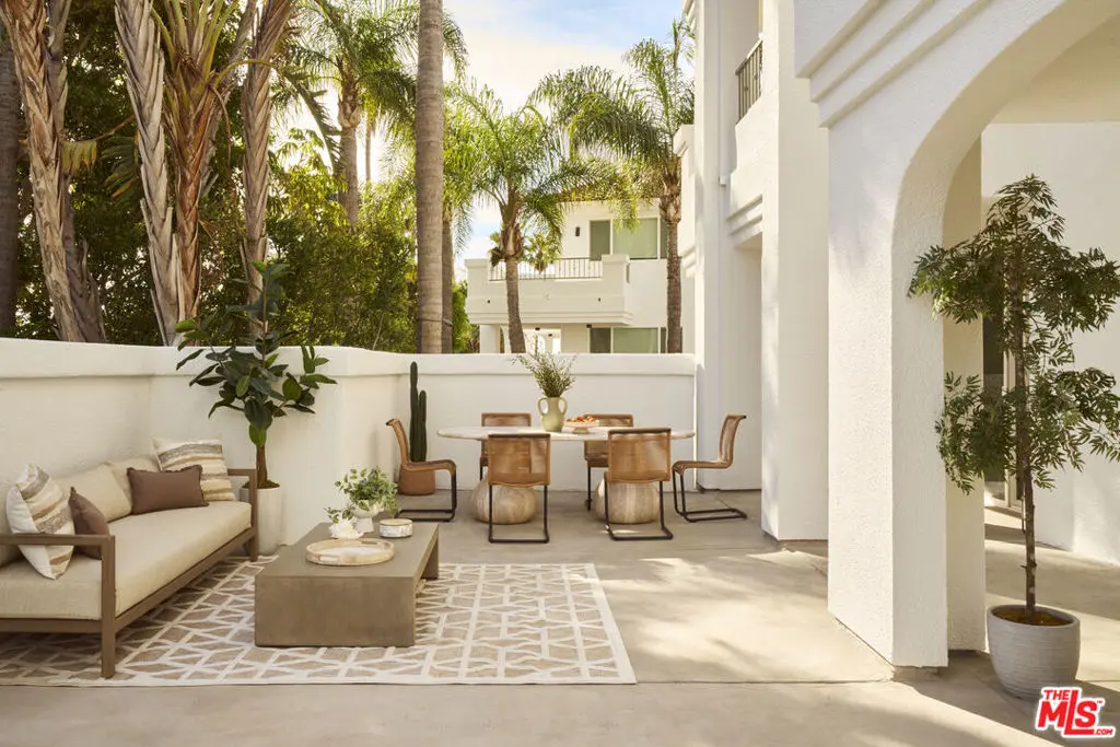 6489 Cavalleri 208, Malibu, CA — listing photo 1