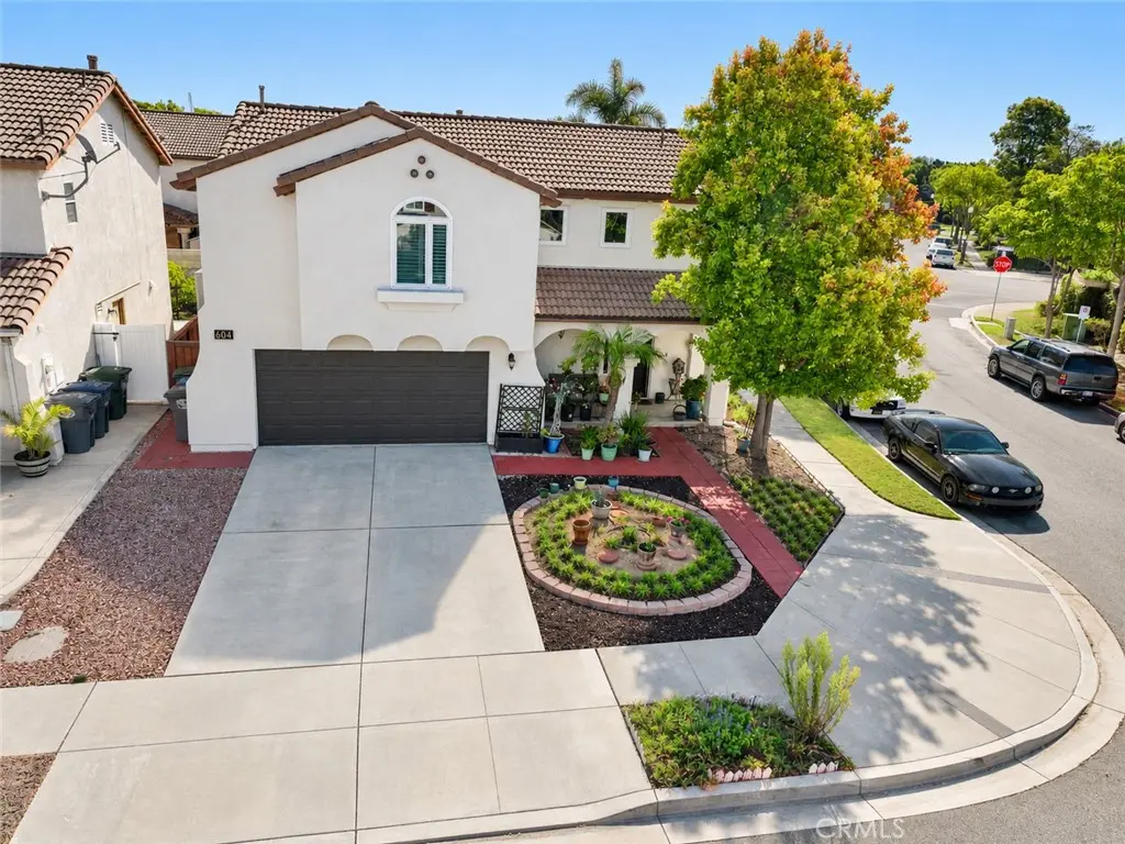 Single Family Residence for sale at 604 Isela, Oxnard, CA featuring 3 beds and 3 baths