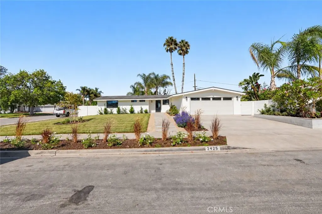 2425 Bowdoin, Costa Mesa, CA — listing photo 1