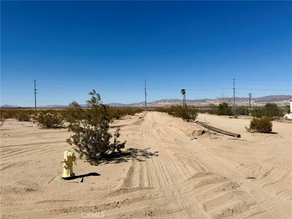 1234 Indian Trl, 29 Palms, CA — listing photo 1
