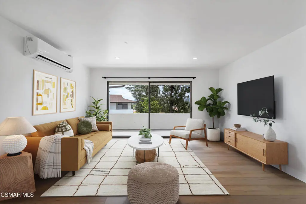 605 Warwick Avenue 629-4, Thousand Oaks, CA — listing photo 1