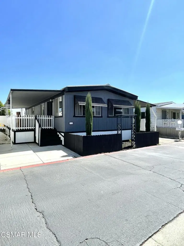 21500 Lassen Street 117, Chatsworth, CA — listing photo 1