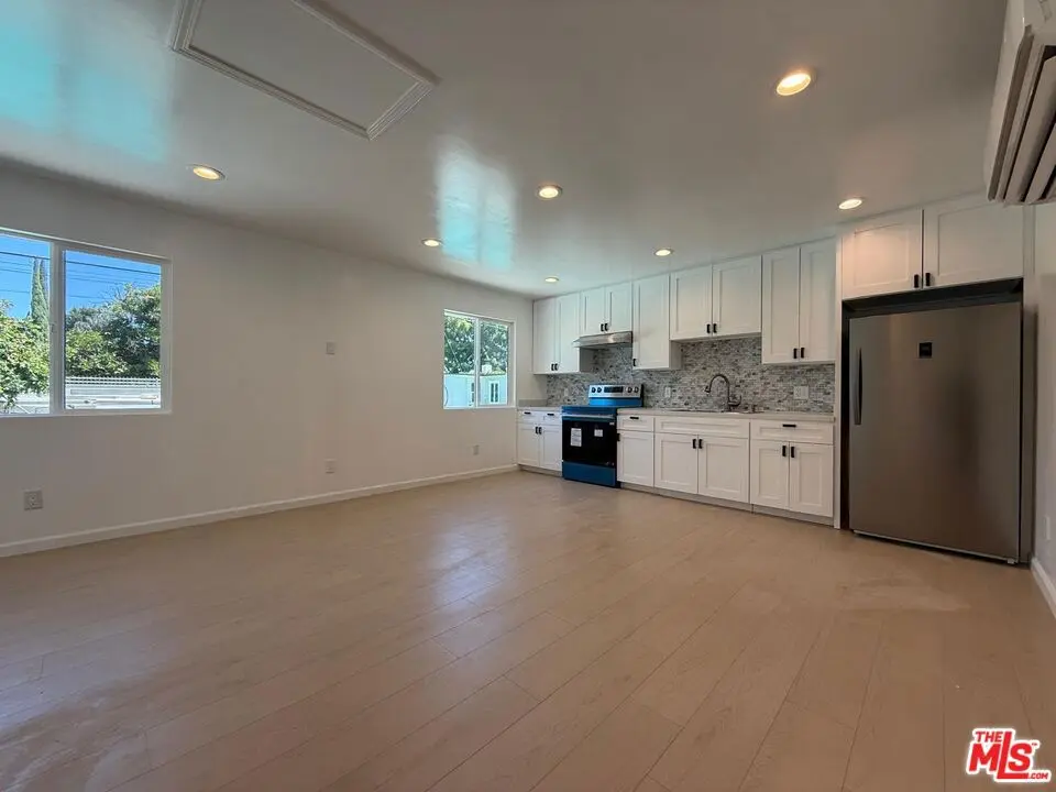 9004 Gothic Avenue, North Hills, CA — listing photo 1