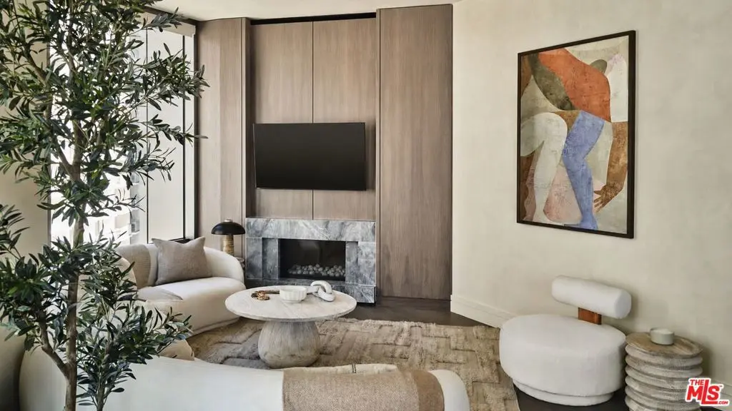 Condominium for sale at 211 W Elm Court 7D, Los Angeles, CA featuring 2 beds and 3 baths