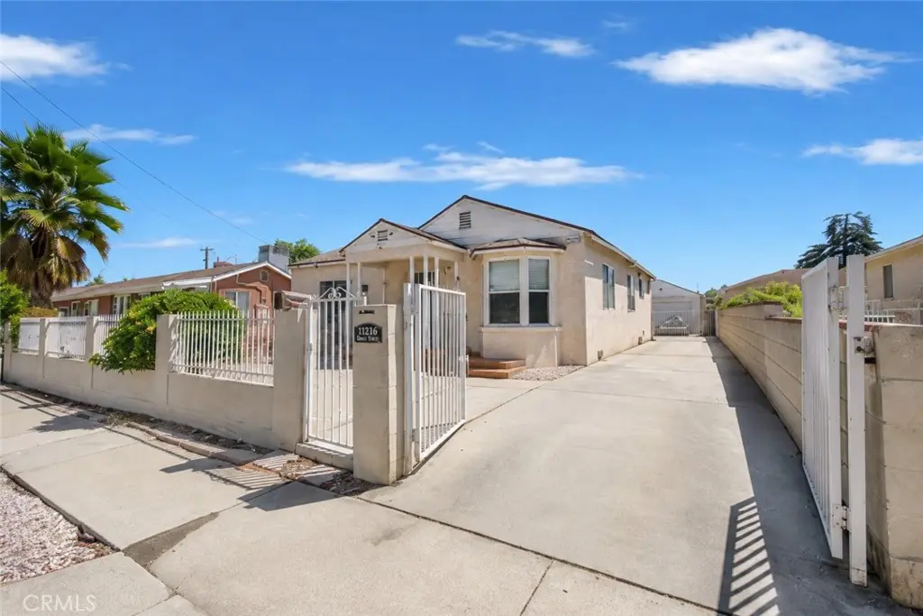 11216 Erwin Street, North Hollywood, CA — listing photo 1