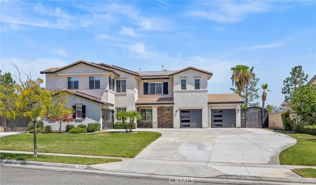Single Family Residence for sale at 1481 Sunshine Circle, Corona, CA featuring 5 beds and 3 baths