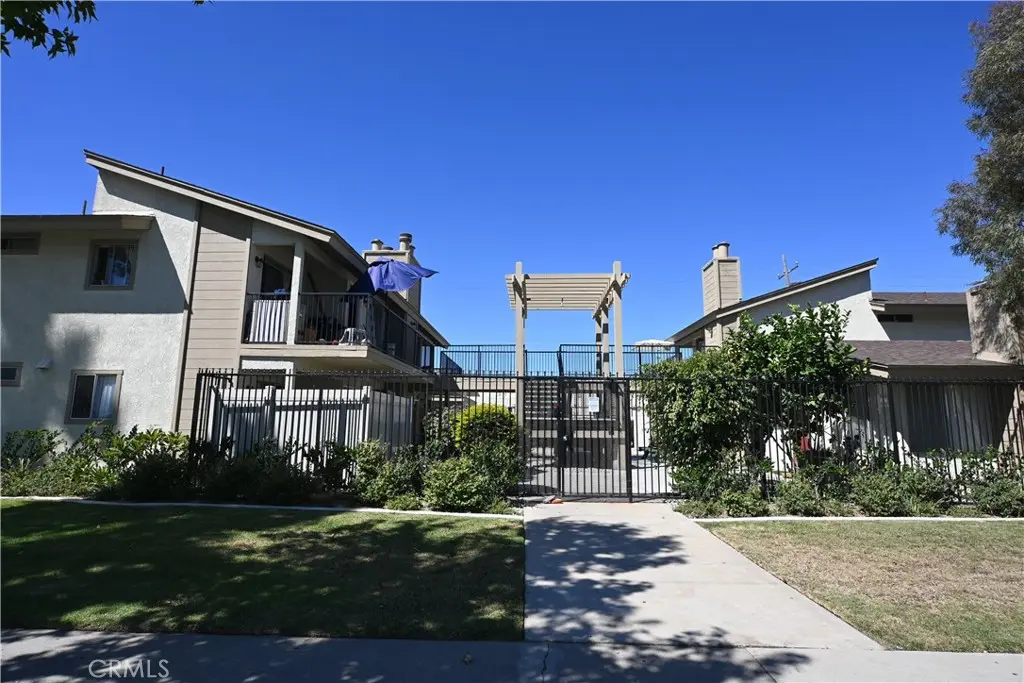 Apartment for sale at 810 Center Street, Costa Mesa, CA