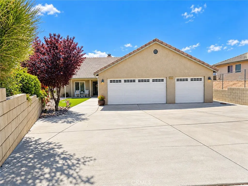 15455 Halinor, Hesperia, CA — listing photo 1