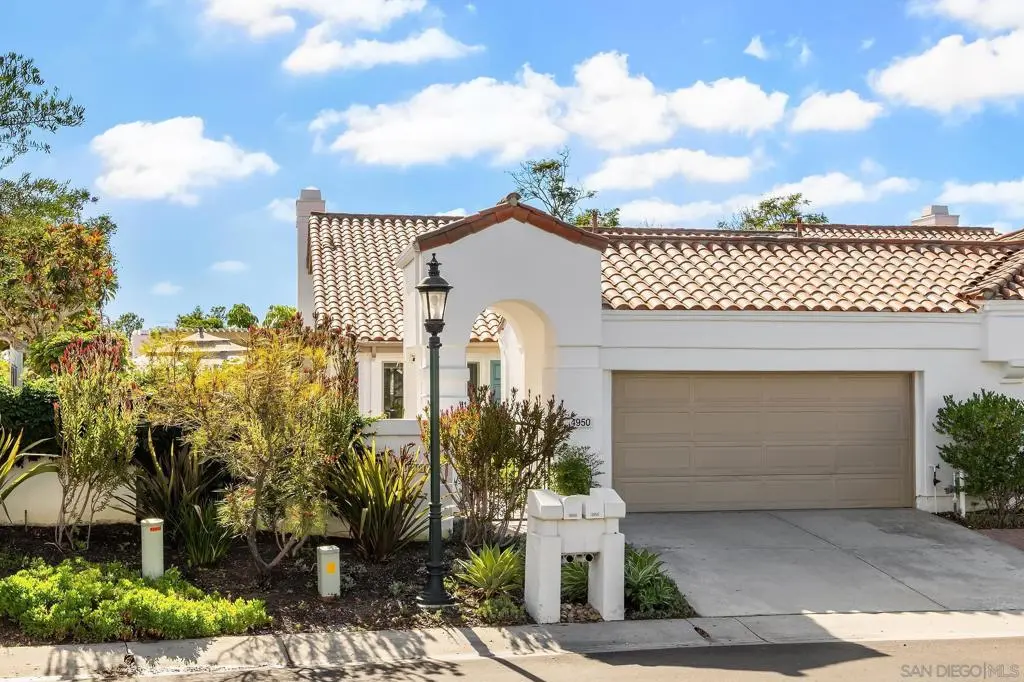 4950 Galicia Way, Oceanside, CA — listing photo 1