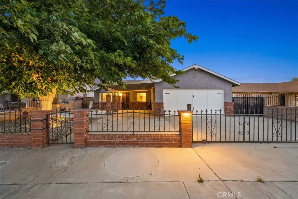 5241 E Avenue R12, Palmdale, CA — listing photo 1
