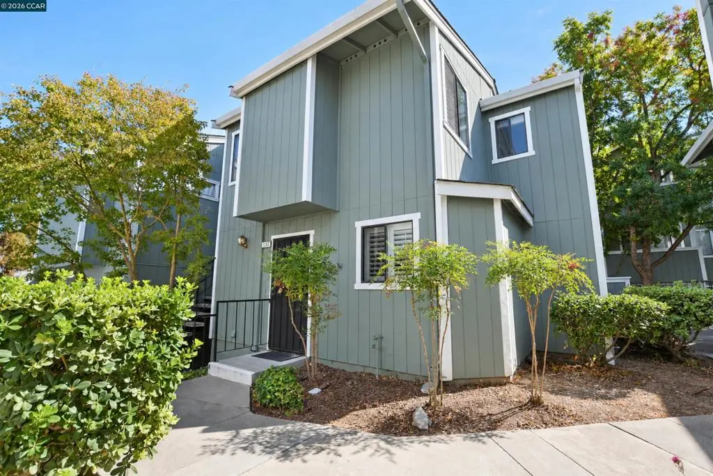 Condominium for sale at 1152 Maywood Lane, Martinez, CA featuring 3 beds and 2 baths