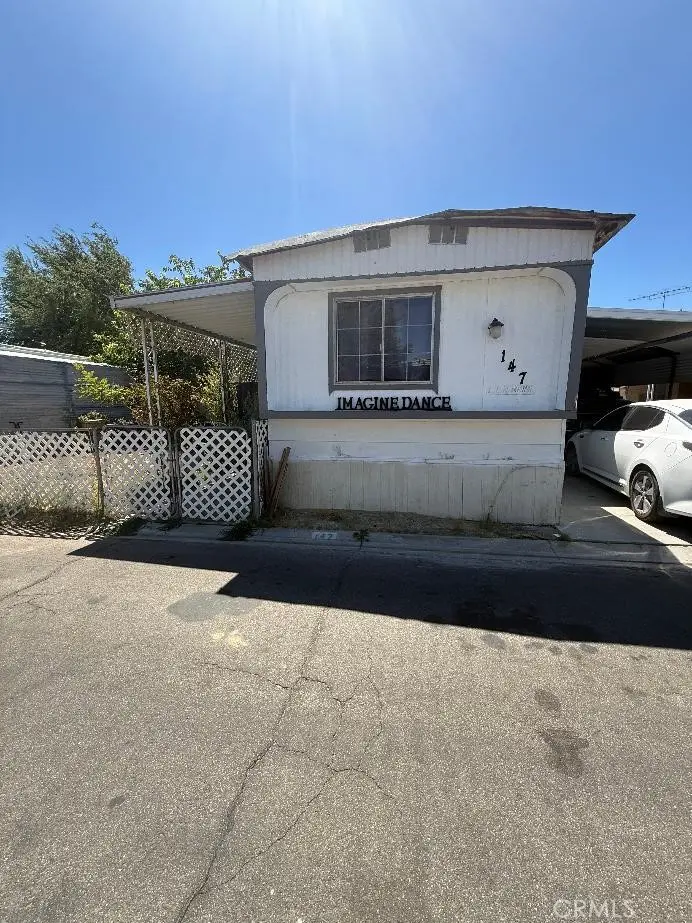 1301 Avenue I, Lancaster, CA — listing photo 1