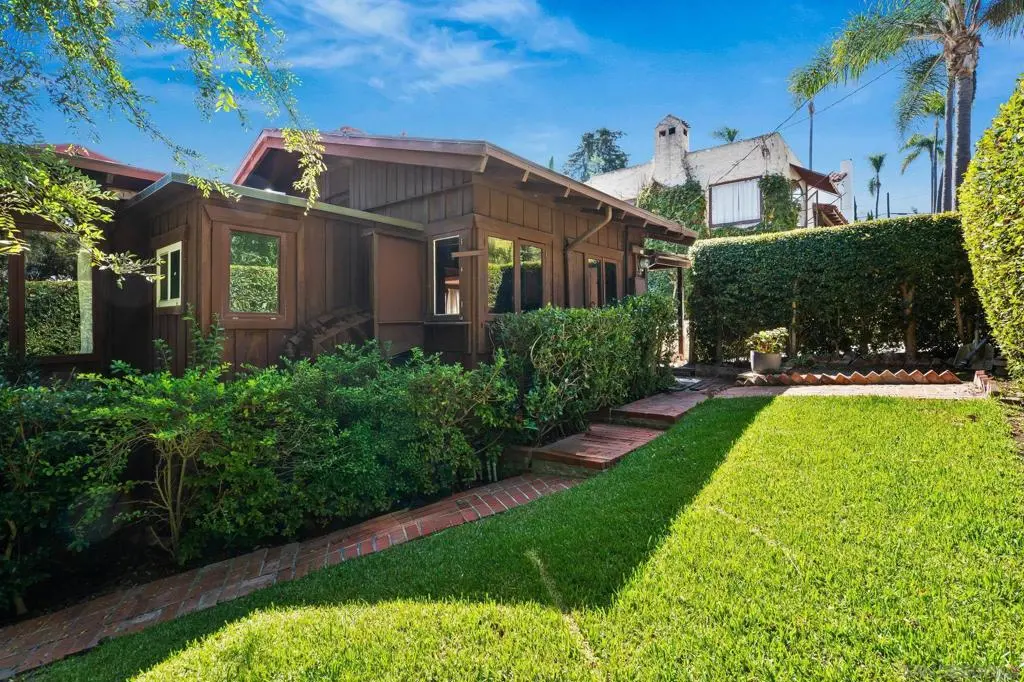 Single Family Residence for sale at 4277 Jackdaw, San Diego, CA featuring 3 beds and 2 baths
