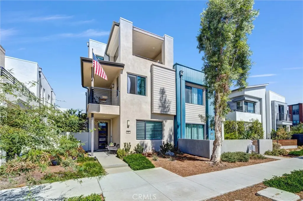327 Novel, Irvine, CA — listing photo 1
